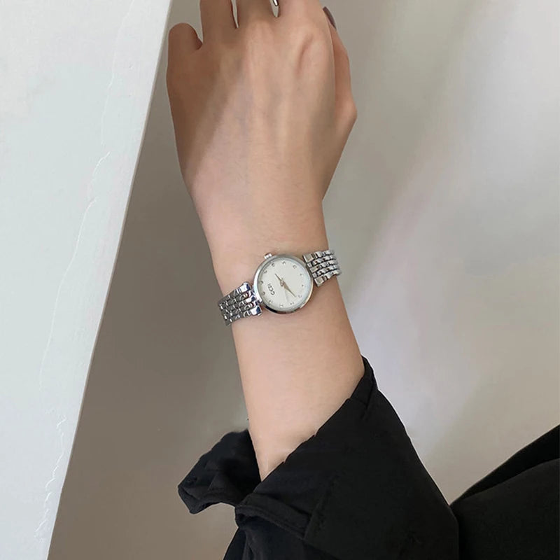 GEDI Ladies Watch New Vintage Exquisite Fashion Quartz Watches Woman Temperament Round Retro Watch Gifts Luxury