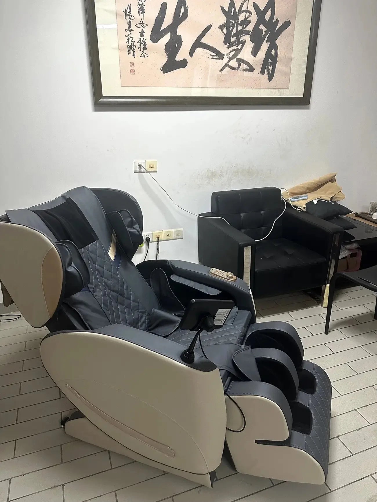 Electric Smart massage chair zero gravity with Voice Control Foot Airbag Massage for Full Body Relief for Family Use 3D Shiatsu