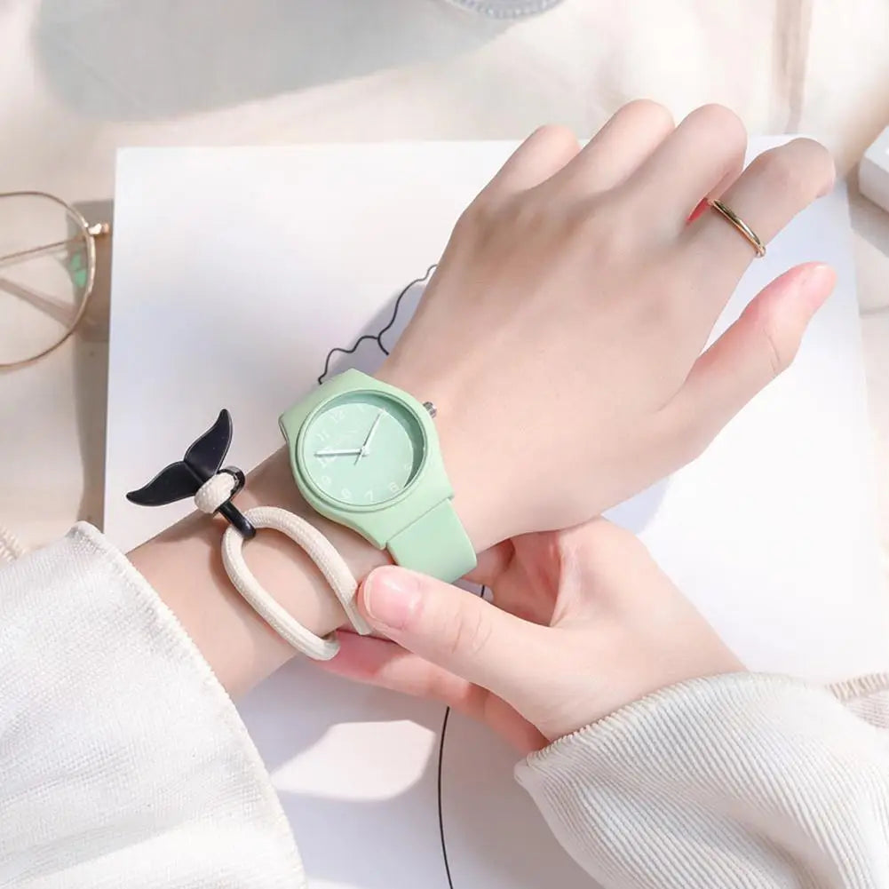 Summer Candy Colors Watch Korean Women Circular Quartz Watches Trendy Ladies PU Leather Watch Luxury Simple Wristwatch Clock