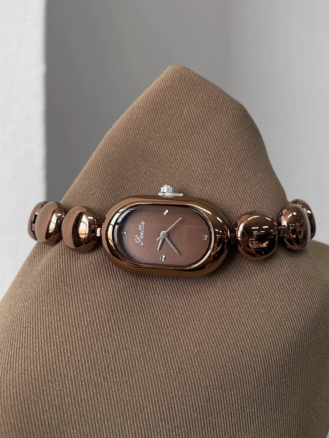 Womens Watch for Girls Wrist Quartz Reloj Sliver Grey Gold Orologio Ladies Luxury Oval Shaped Wristwatch Stainless Steel Clock