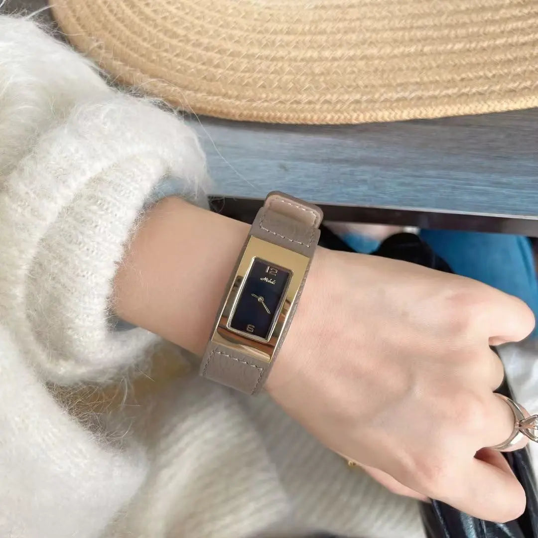 New Square Leather Strap Watch, High-Quality Leather, Versatile And Fashionable Women'S Watch, A Creative Gift For Women.